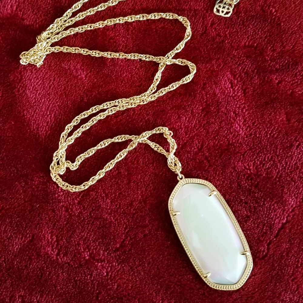 Kendra Scott Rayne Iridescent Necklace.